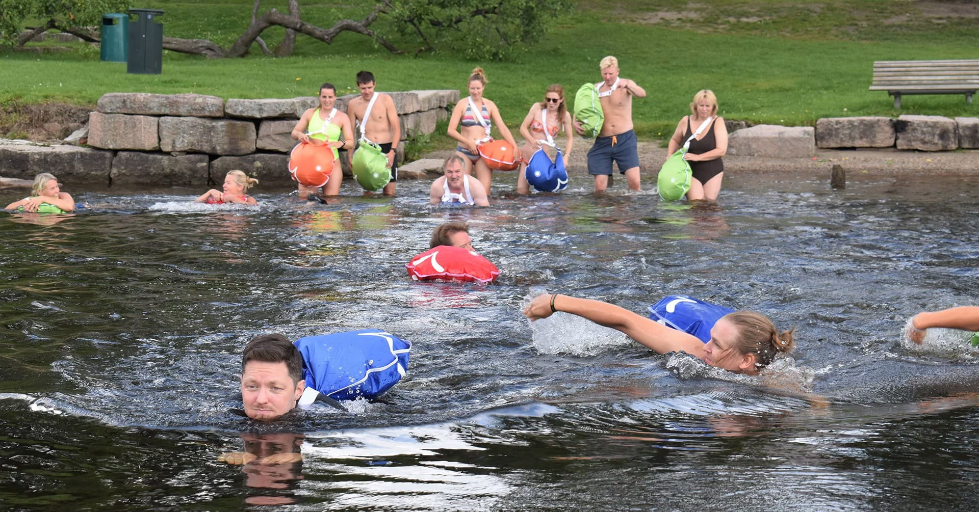 ELVEFLYT – Elvefestival og gratis badstue // Ælvebadstua